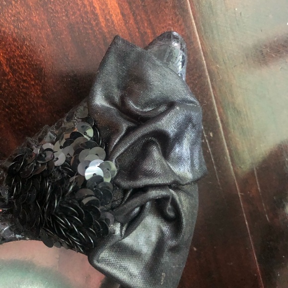 3/$25 Pierre Dumas 9 Vintage Black Sequinned & Bows Heels - Picture 3 of 7